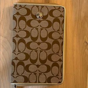 Coach Cover for Nook